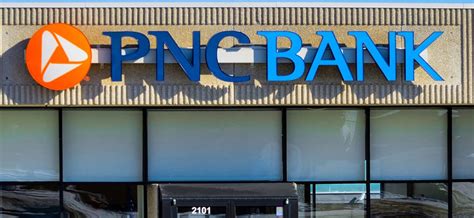 pnc bank open on saturday